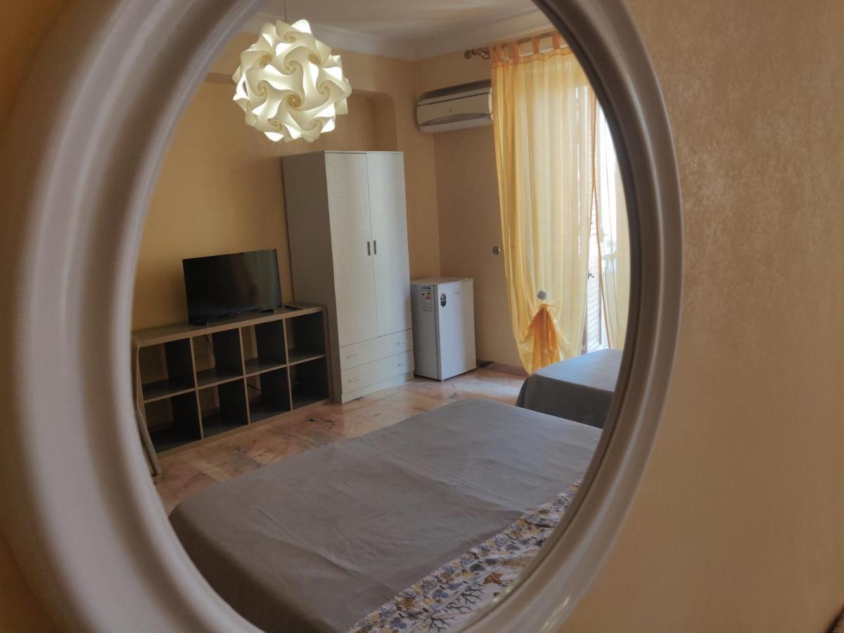 Bed & Breakfast Casa Vittoria Santo Stefano di Camastra Buitenkant foto