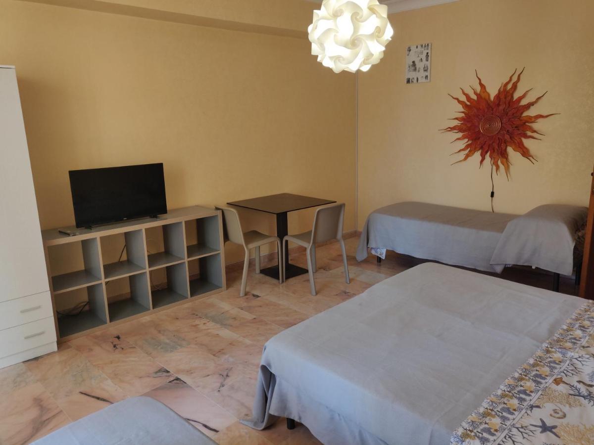 Bed & Breakfast Casa Vittoria Santo Stefano di Camastra Buitenkant foto